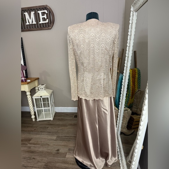 Cachet • 2 Piece Champagne Lace Satin Gown - Picture 14 of 16